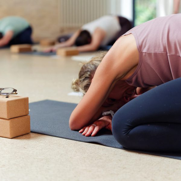 anusara_yoga_kindshaltung