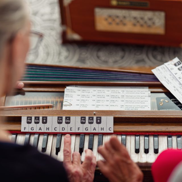 harmoniumworkshop_lernen_harmonium_ueben